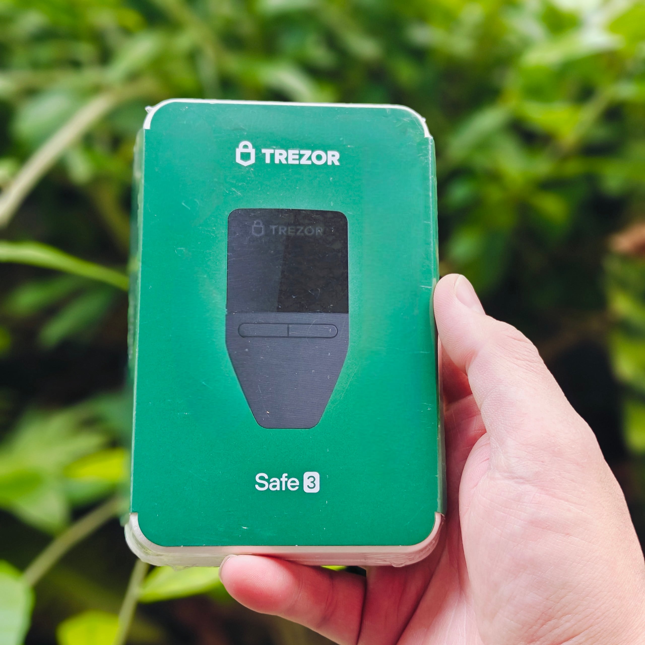Ver producto en Amazon: Trezor Safe 3 (Hardware Wallet Open Source) Dispositivo recomendado: Trezor Safe 3 (Hardware Wallet Open Source)